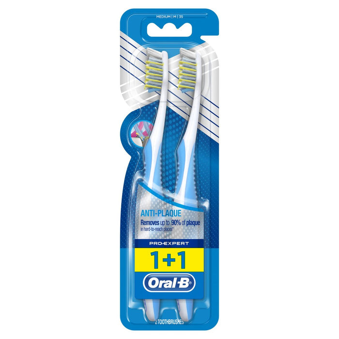 Oral-B Pro Expert Cross Action Anti Plaque 35 Medium Toothbrush 2 per pack