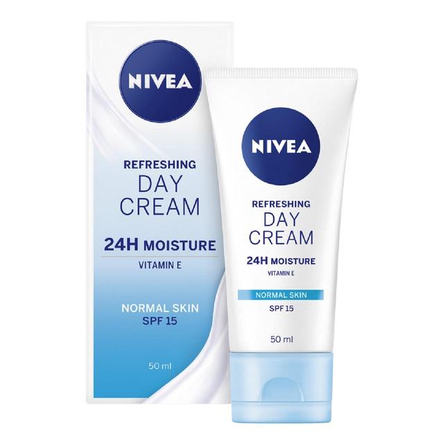 Nivea Face Cream Light Moisturiser Normal & Combination Skin SPF15 50ml